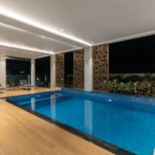 Living and pool 5